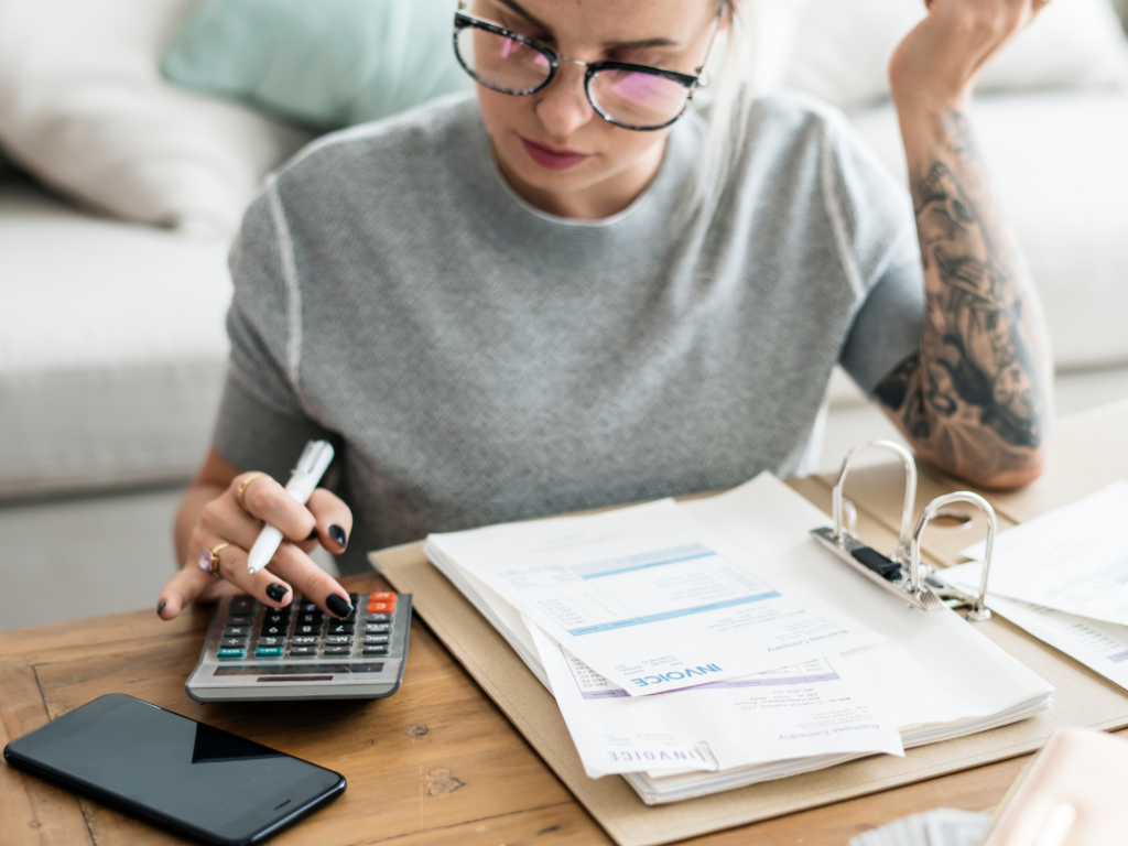 ahorrar en la factura de la luz para pymes