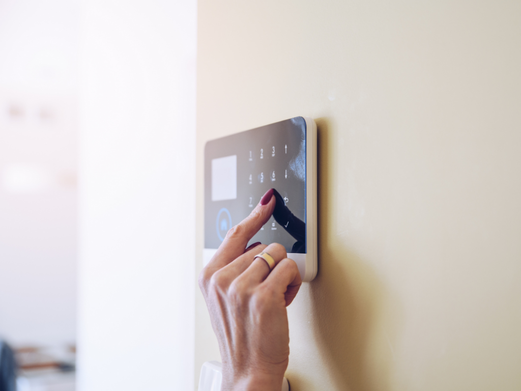 tipos de alarmas para casa instaladas en una vivienda